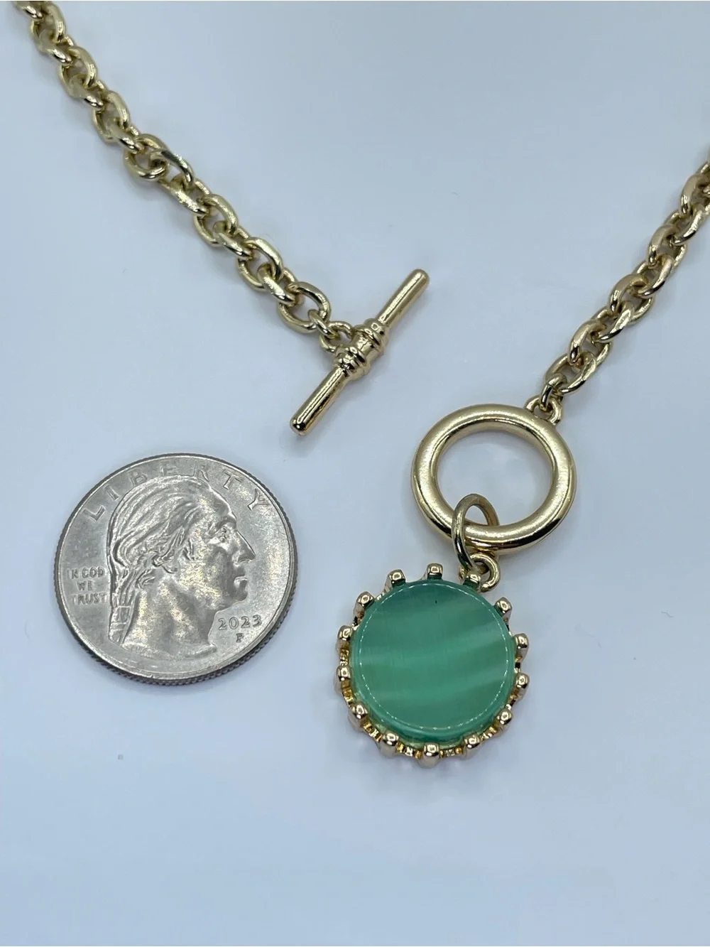 Gold Tone Faux Green Malachite Pendant Toggle Necklace Round Charm Statement